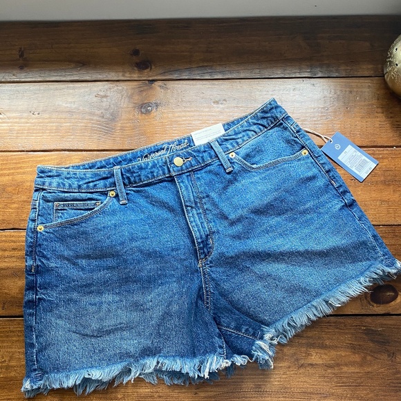 NWT Universal Thread High-rise jean shorts - Picture 7 of 9